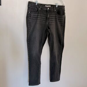 EUC Levi’s 311 Shaping Skinny Jeans